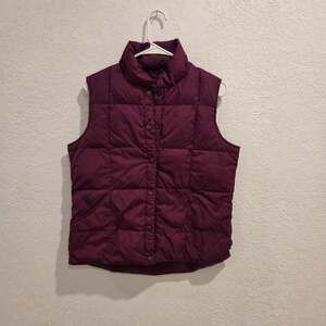 Lands' End Women's Magenta Puffer Down Warm Snap Front Vest Size S (6-8)